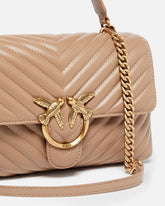 Bolso de mano mediano Lady Love Bag Puff de napa con motivo de chevrón - Beige | Pinko