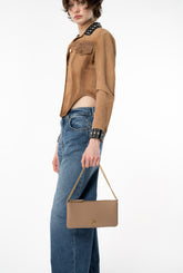 Horizontal Flat Bag in pelle - Beige | Pinko