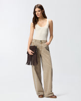 Jeans marroni con borchie - | Pinko