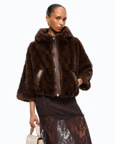 Chaqueta blusón efecto pelo con capucha - | Pinko