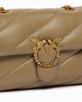 Bolso bandolera mediano Love Bag Puff de napa acolchada con hebilla tipo joya - | Pinko