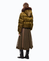 Piumino corto in raso tecnico camouflage - | Pinko
