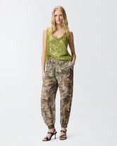 Pantaloni balloon camouflage con vita alta - | Pinko