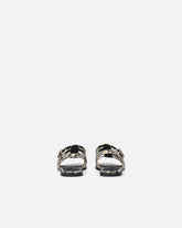 Sandales basses en cuir à embossage python et clous - | Pinko