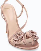 Sandalo in satin con tacco a spillo e fiocco di strass - | Pinko