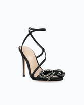 Sandalo in satin con tacco a spillo e fiocco di strass - | Pinko