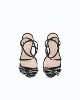 Sandalo in satin con tacco a spillo e fiocco di strass - | Pinko