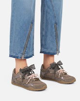 Sneakers con lacci doppi e applicazioni - | Pinko