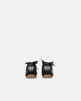 Sneakers con lacci doppi e applicazioni - | Pinko