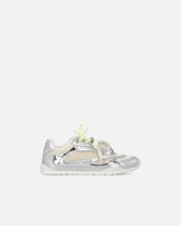 Sneakers laminate con lacci doppi e applicazioni gioiello - | Pinko