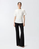 T-shirt con drappeggio e dettaglio dorato -  | Pinko
