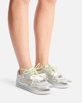 Sneakers lamées à lacets doubles et applications bijou -  | Pinko